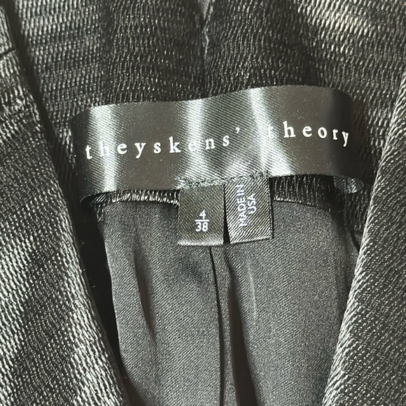 THEYSKENS THEORY JUX SATEEN CROPPED LONG SLEEVE BLACK BLAZER - Picture 14 of 15
